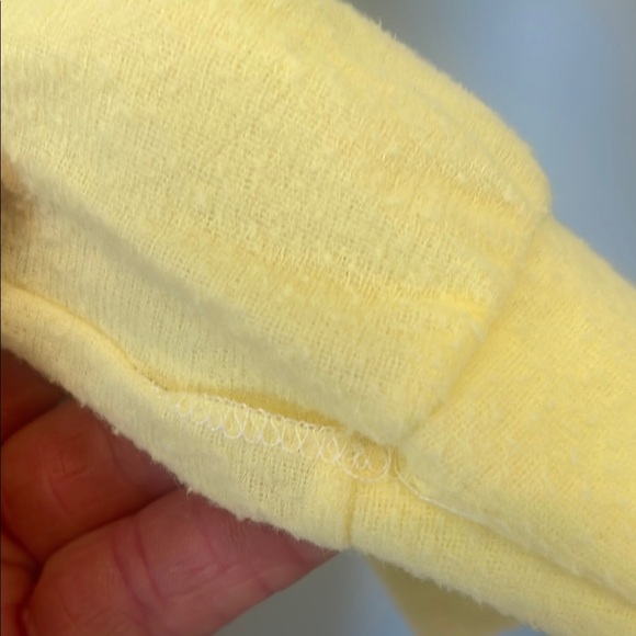 Yellow Nightgown with Embroidered Collar vintage light fabric - Picture 4 of 4